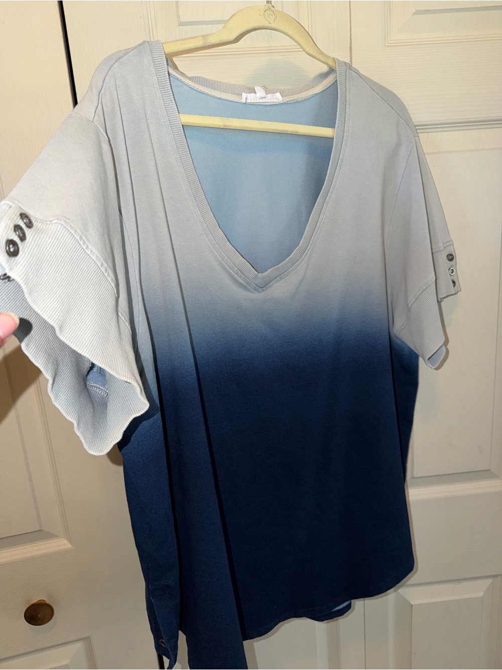 Women’s Ombre V-Neck Short Sleeve sweater Top - Blue